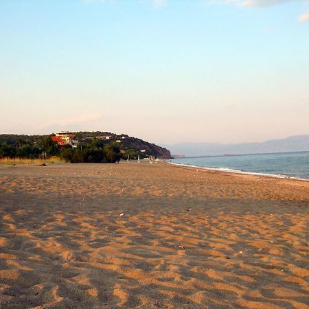 Aktaion Resort Gythio Exterior foto