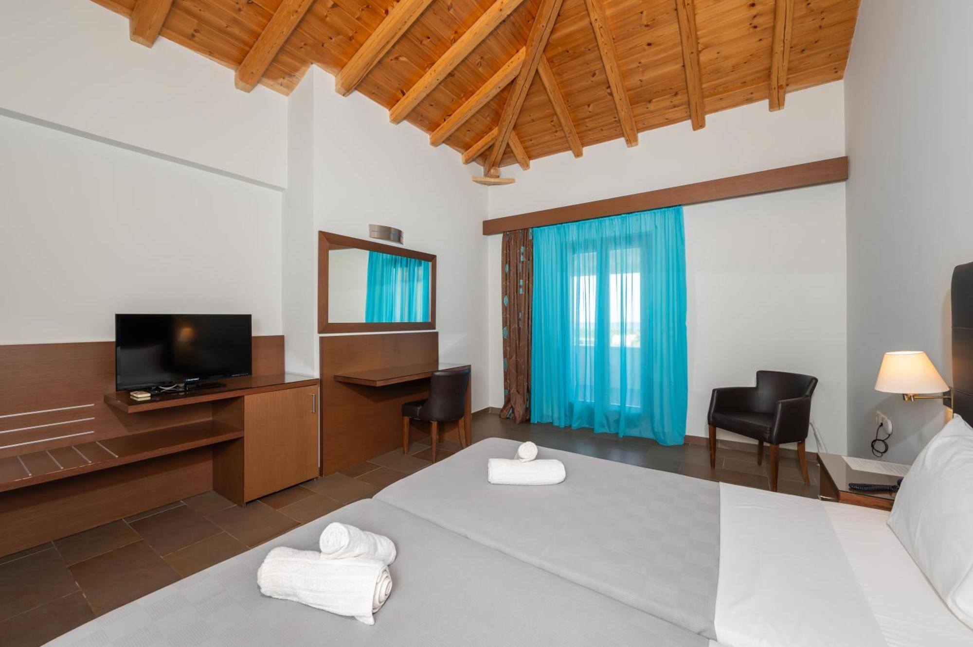 Aktaion Resort Gythio Exterior foto