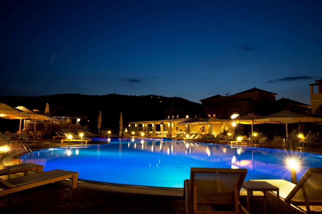 Aktaion Resort Gythio Exterior foto