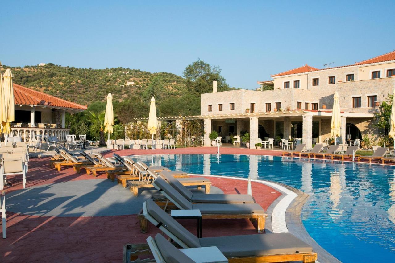 Aktaion Resort Gythio Exterior foto