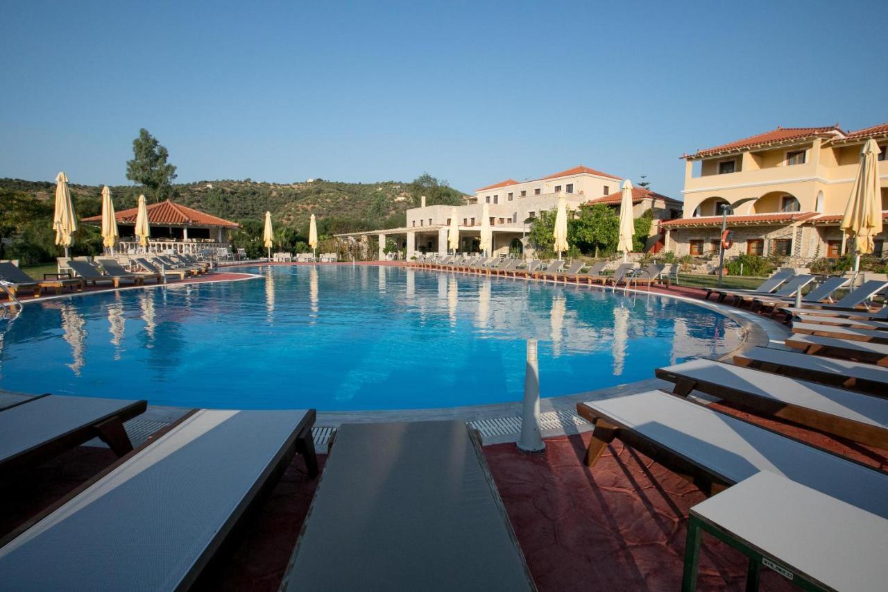 Aktaion Resort Gythio Exterior foto